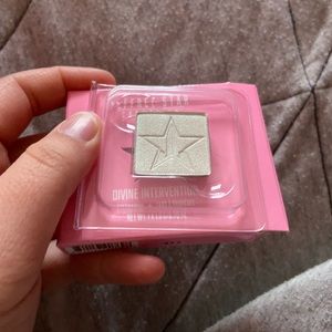 Jeffree Star single shade shadow in Divine Intervention